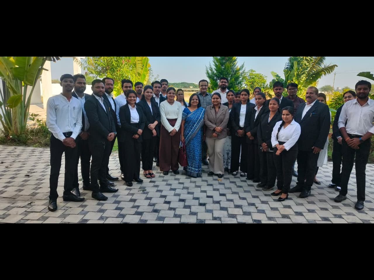 Professor (Dr.) Archana Ranka, Dean (Law), DAVV, Indore Visits Our Campus